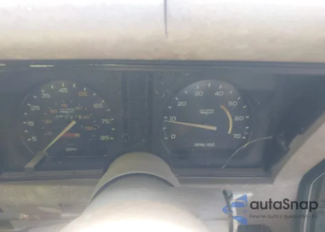 1981 Chevrolet Corvette z USA, uszkodzony, nr VIN 1G1AY8768B5107348